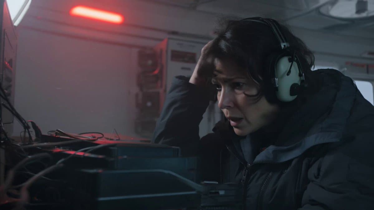Kling 3.0 Antarctic Station Sci-Fi Horror Prompt preview