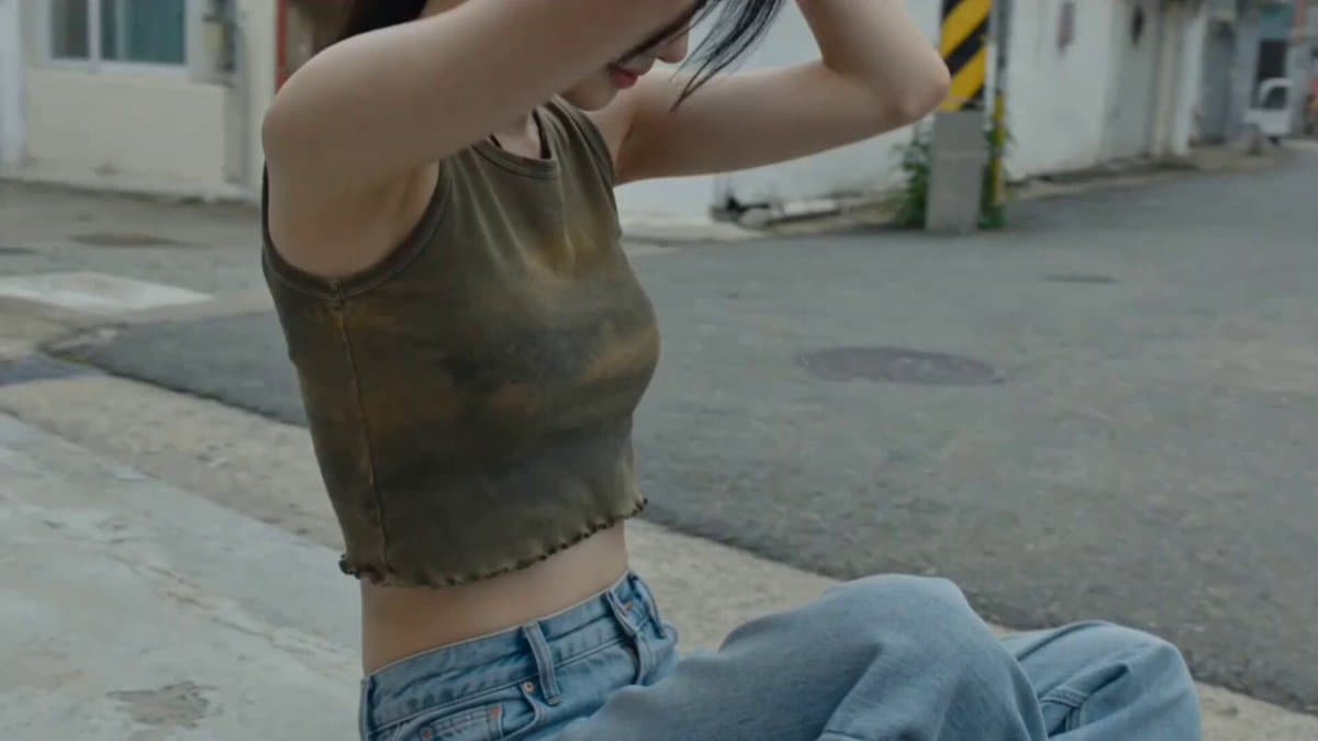 Early 2000s Korean Alleyway Realistic Video preview