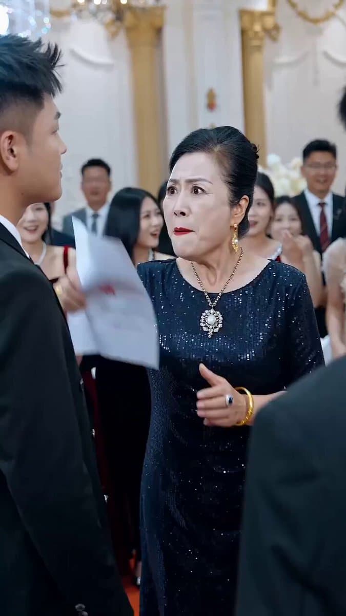 Viral CEO Drama: The Dragon King Reveal Prompt preview