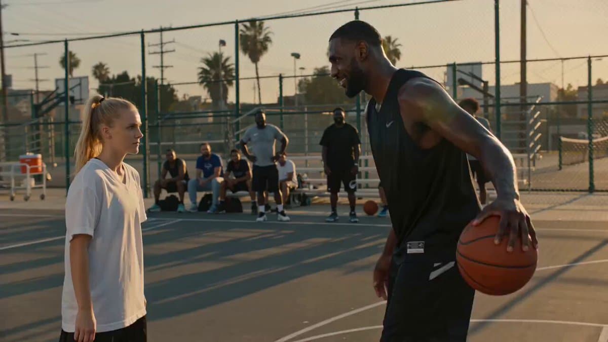 Seedance 2.0 Prompt: Basketball Block Scene preview