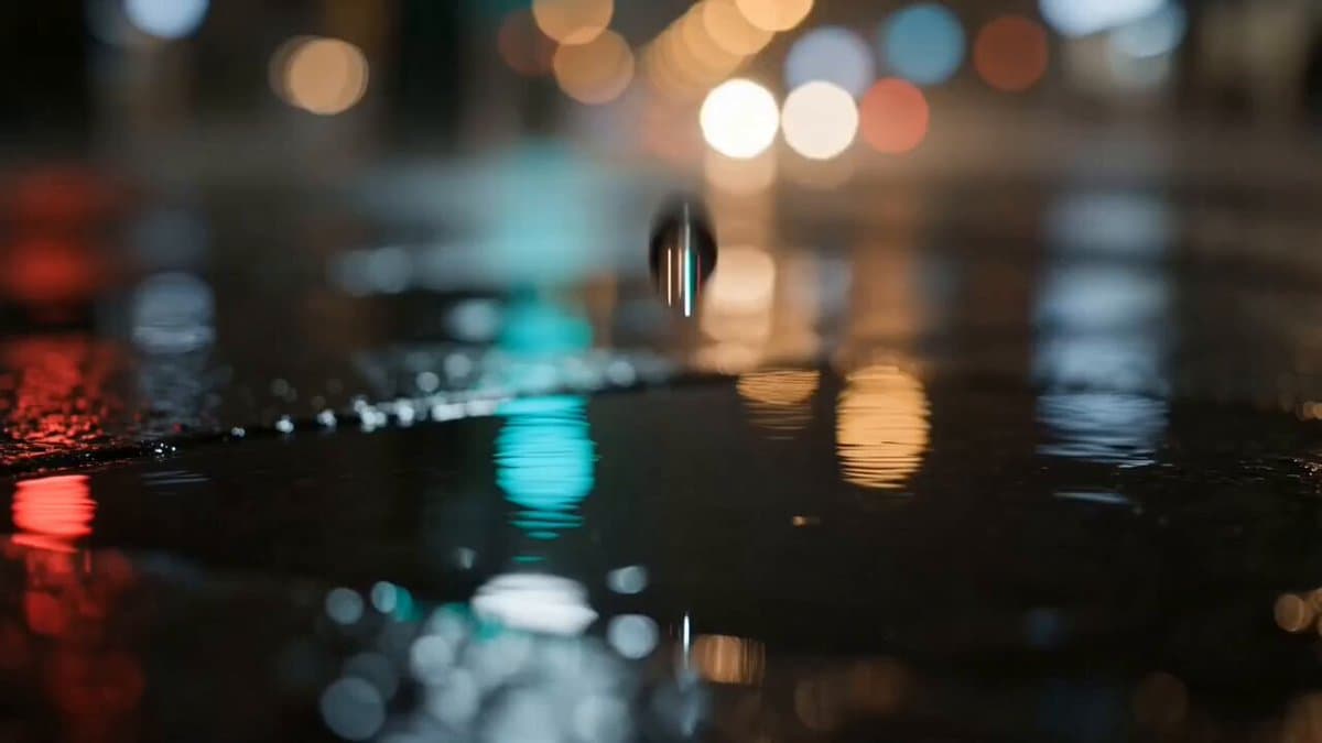 The Umbrella: Romantic City Night preview